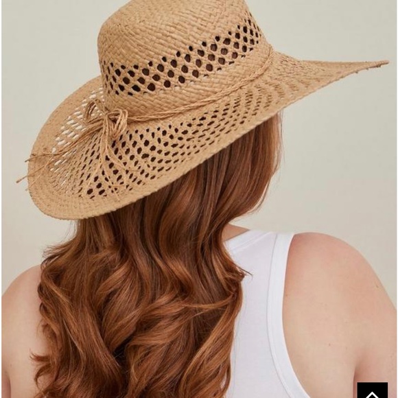 Oversized Floppy Hat - Picture 2 of 4